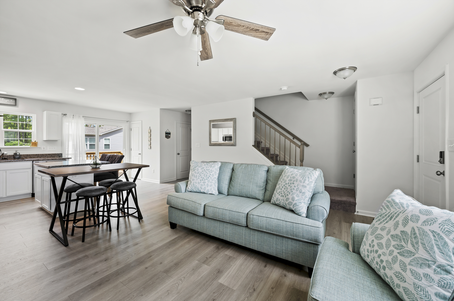 Pale Blues and Floors reminiscent of a stroll on the Boardwalk.