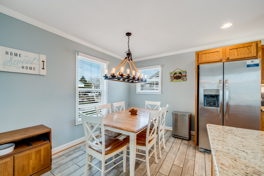 Plenty of seating for a quiet family meal in.