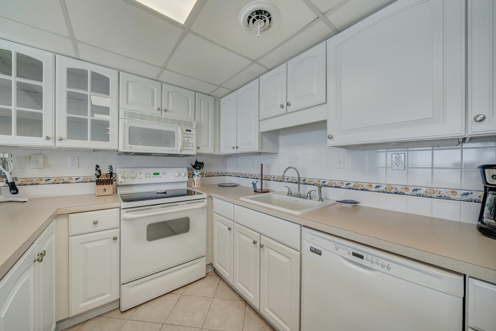 Well, stocked with everything you need to make mealtime a breeze!