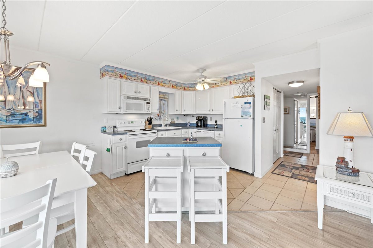 Grab a quick bite before hitting the Beach at the Breakfast Bar.