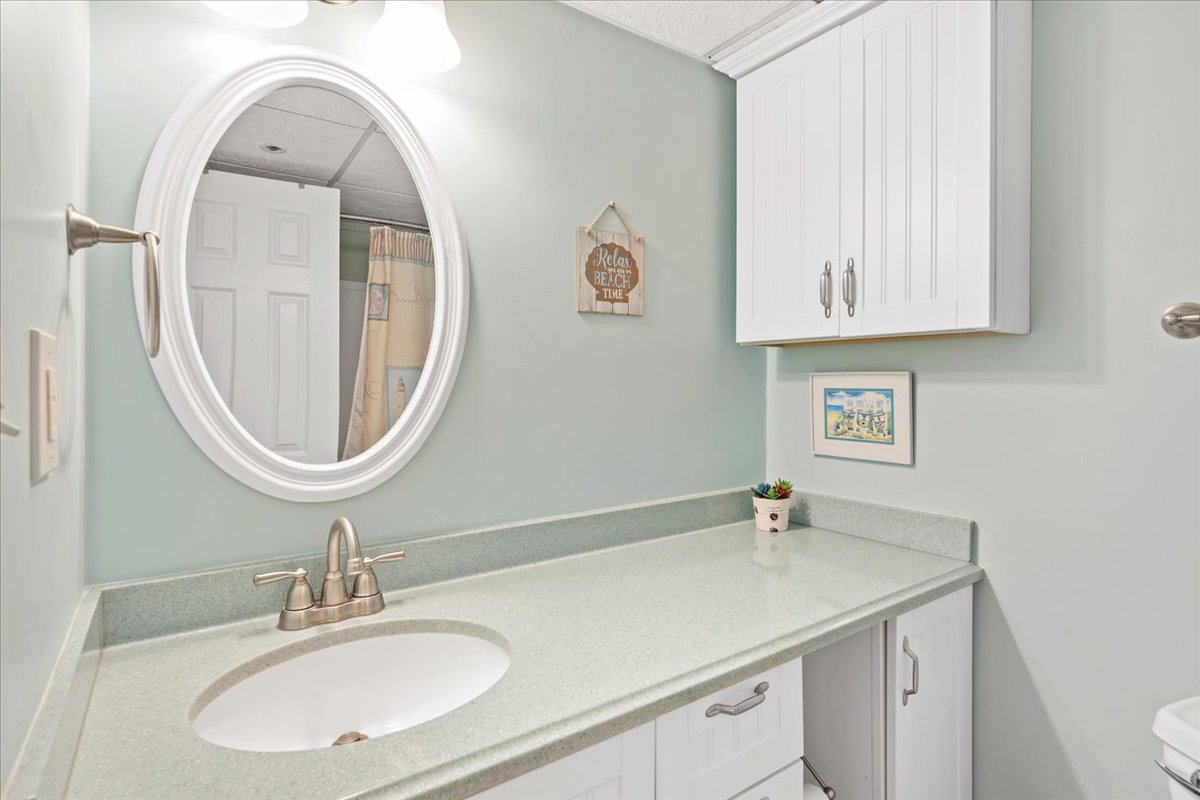 The Full Shared Bath offers a Shower/Tub Combo.