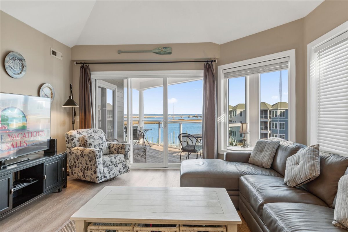 Take in breathtaking Views - right from the sofa!