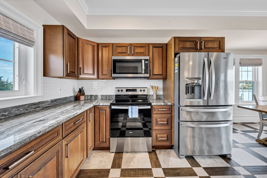 The Chef will love how well-stocked the Gourmet Kitchen is!