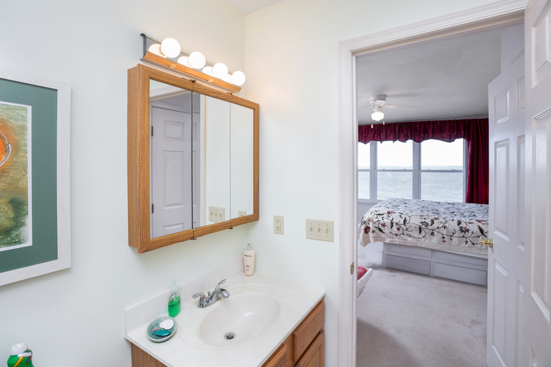 Private Master Bath.....