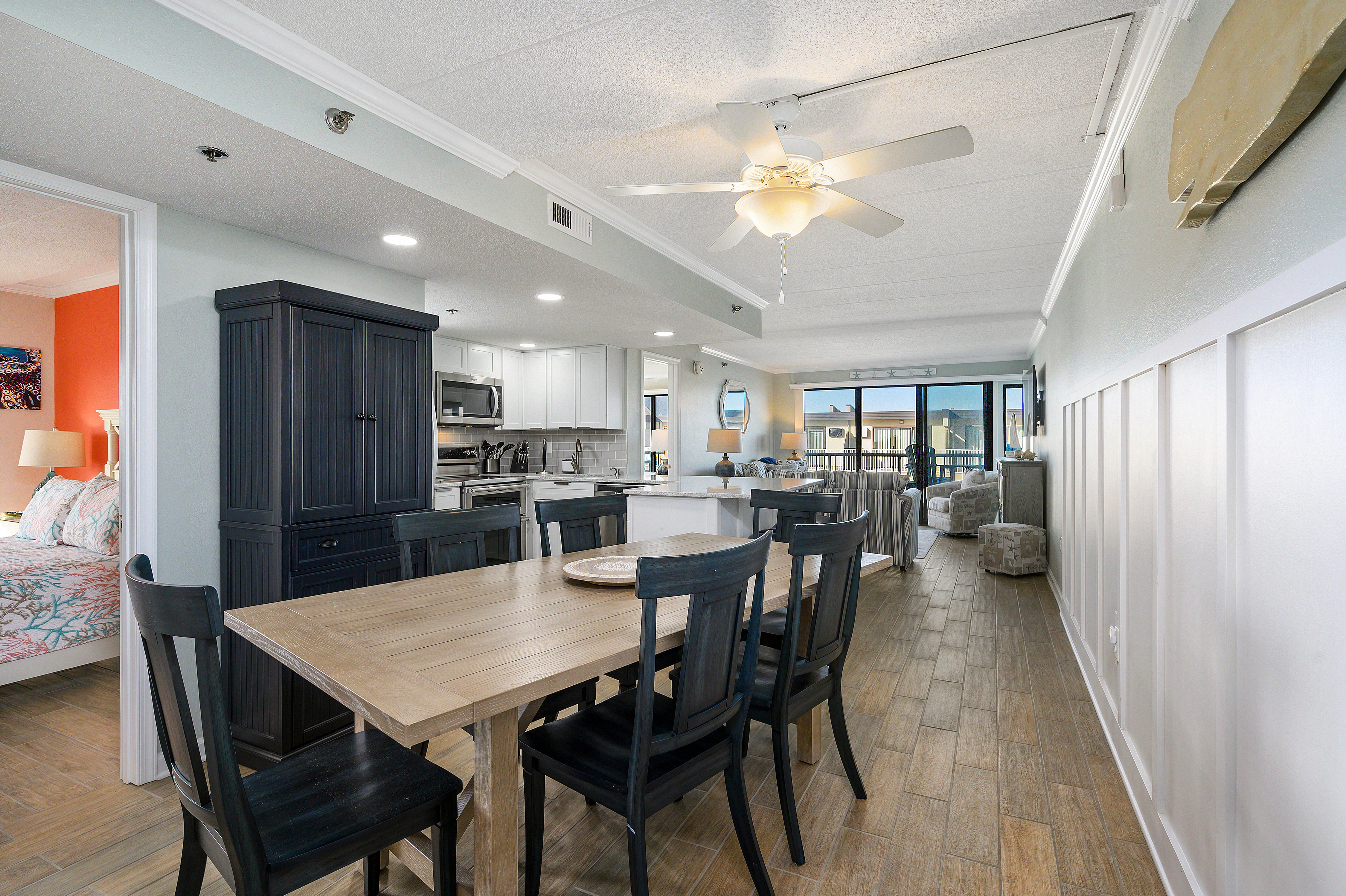 Enter this beautifully decorated, wide open living space and prepare for the vacation getaway you've been dreaming of