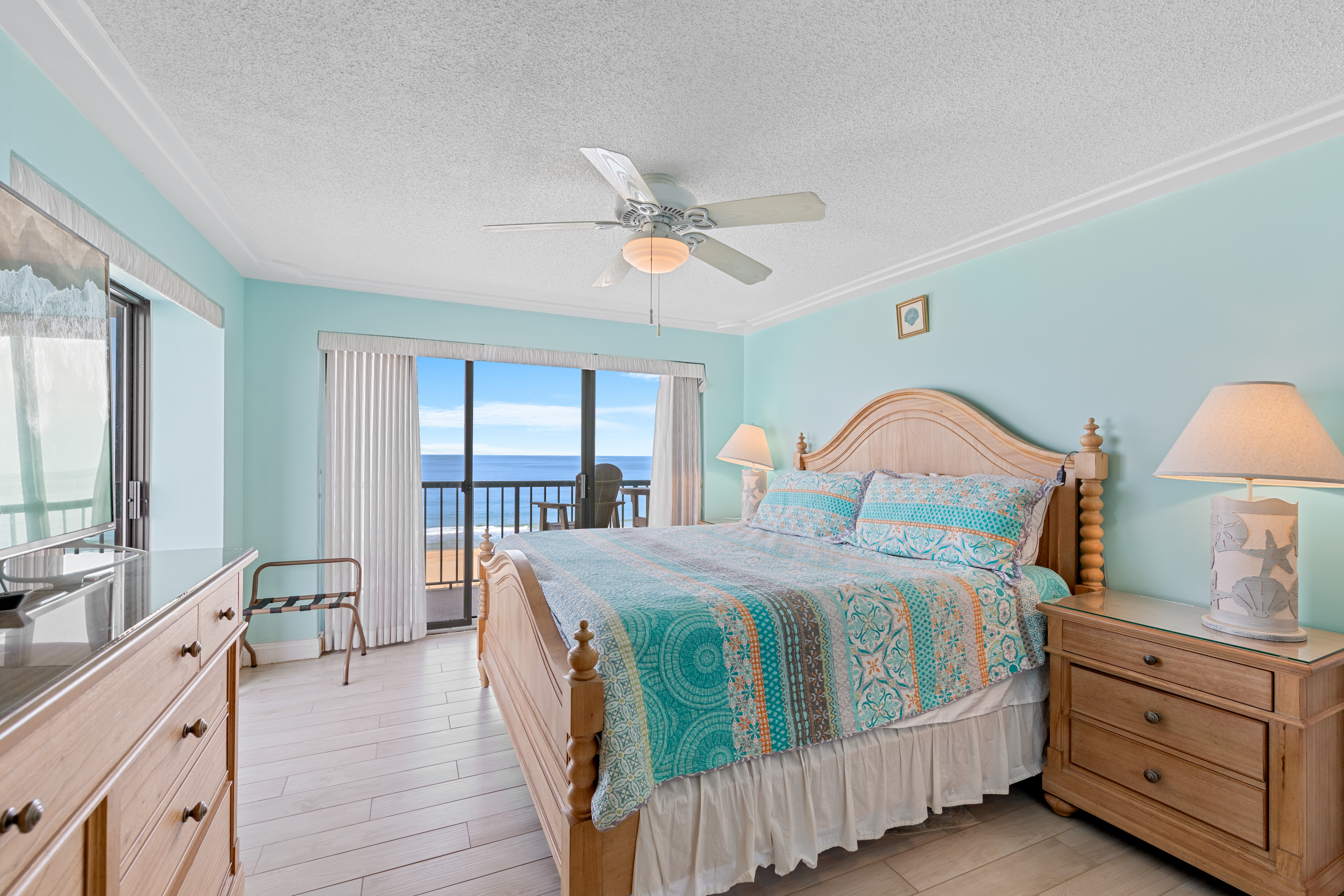 Get cozy in this King bed.