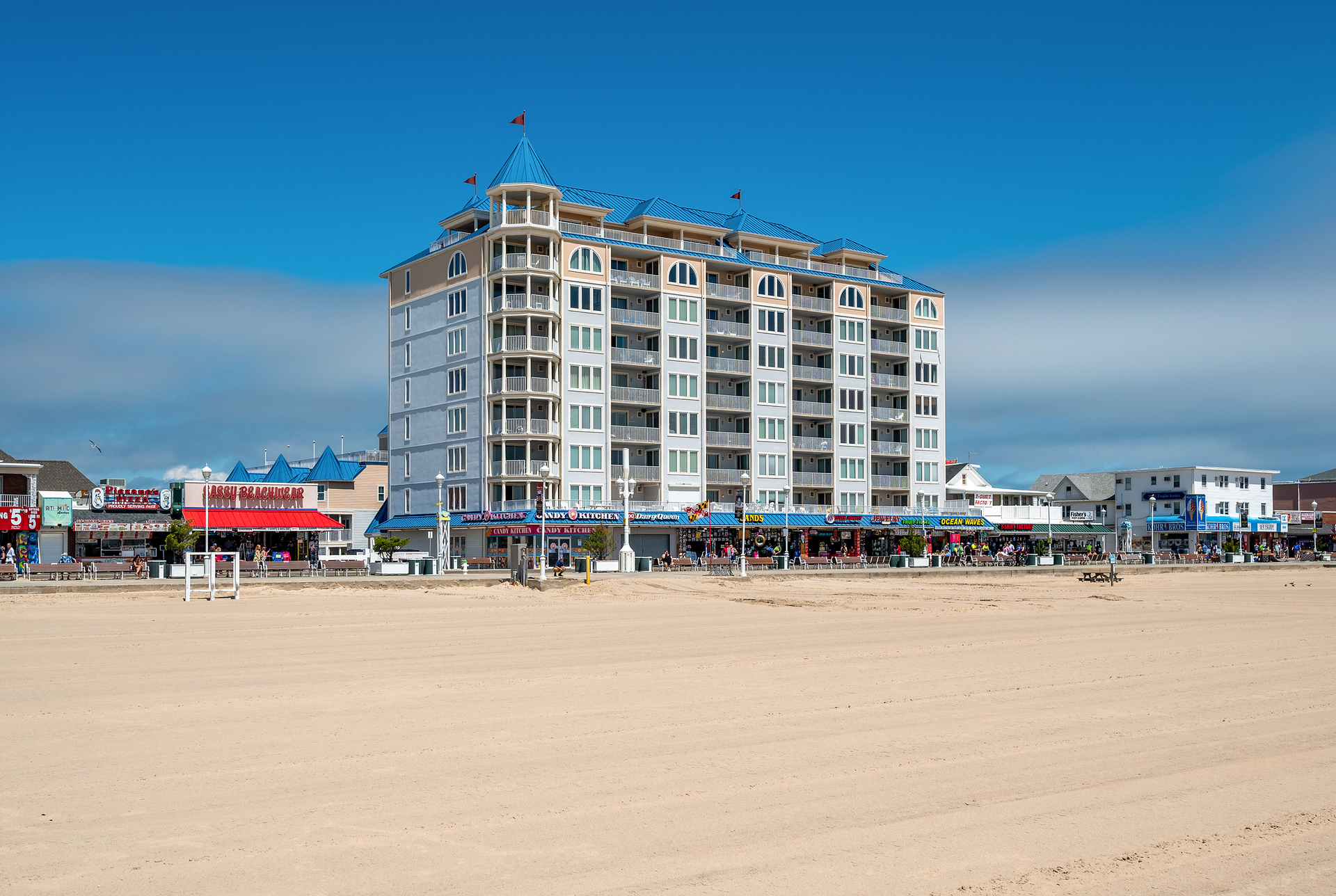 Just a quick stroll down to the beach!