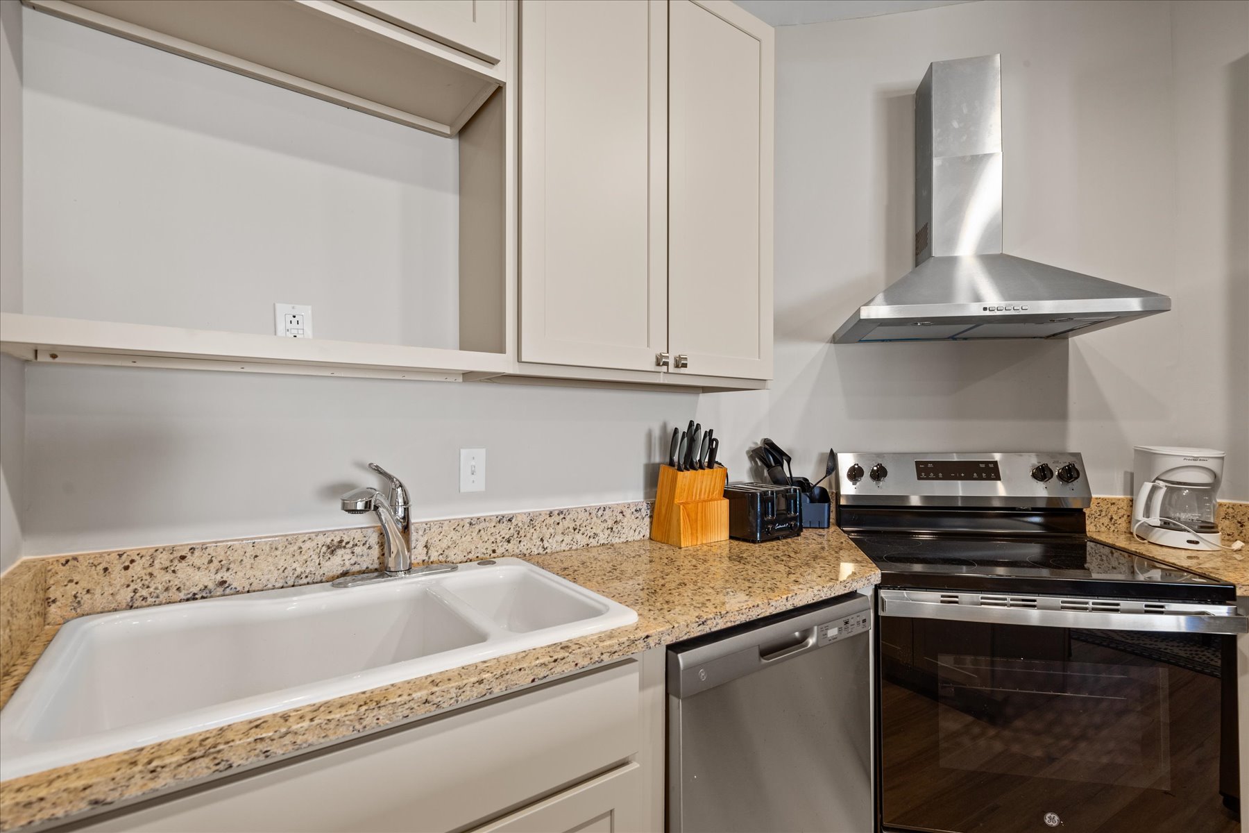 03-105 56th St #501-3