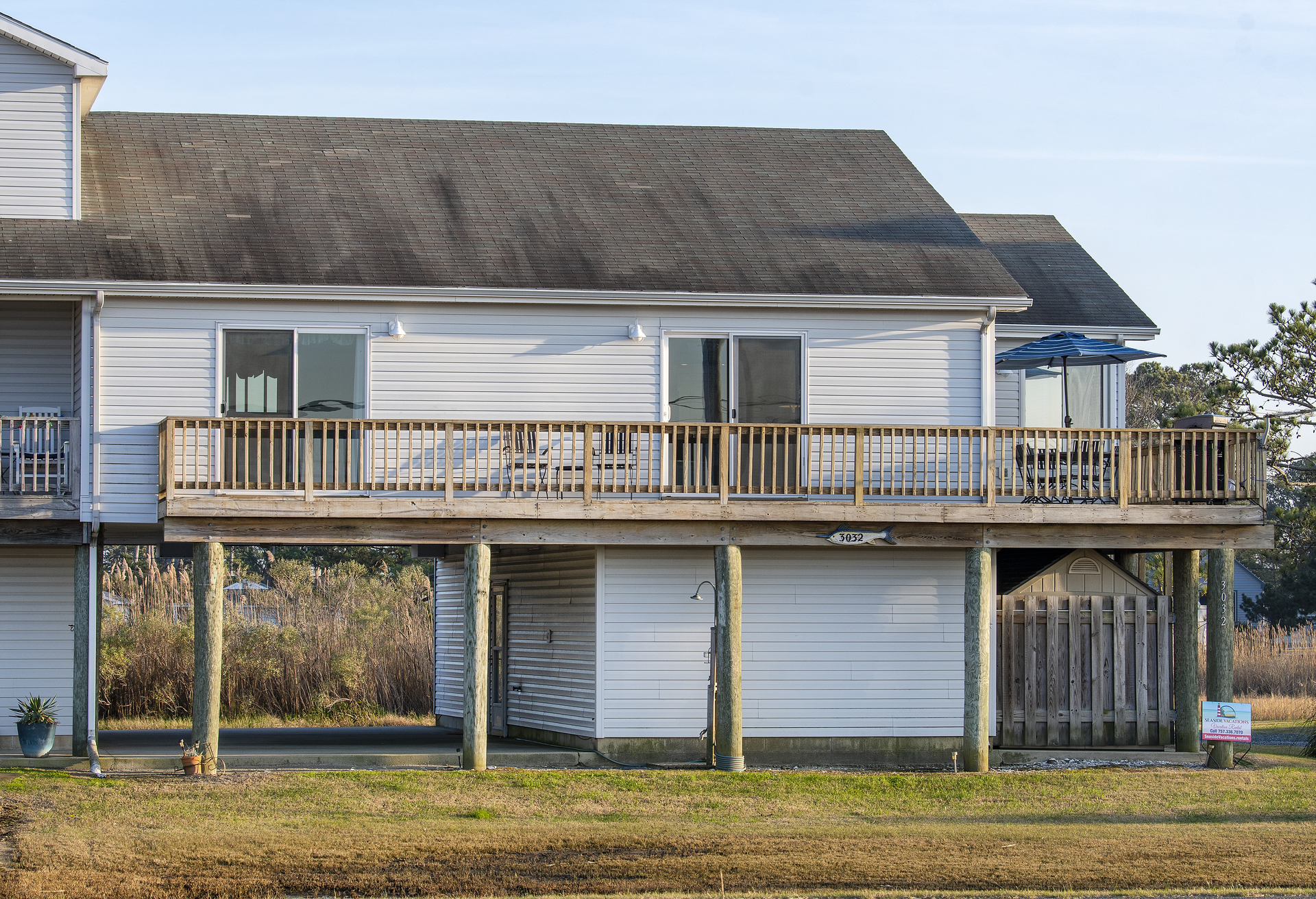 Catch Sunrises and Sunsets every spectacular Vacation Day.