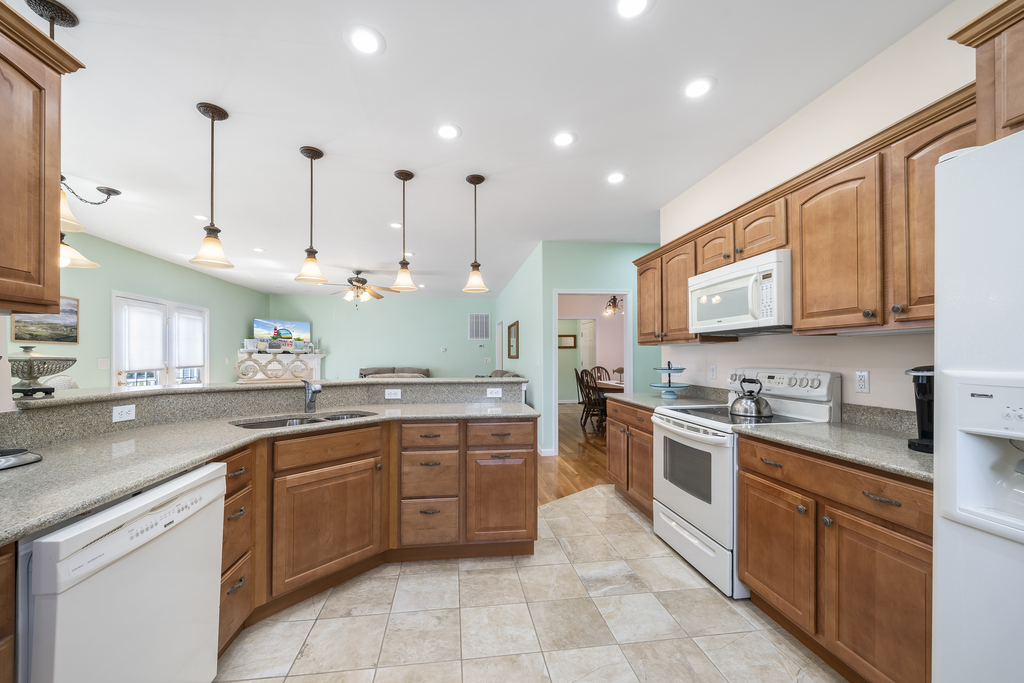 Well-Stocked Kitchen with all the comforts of home.