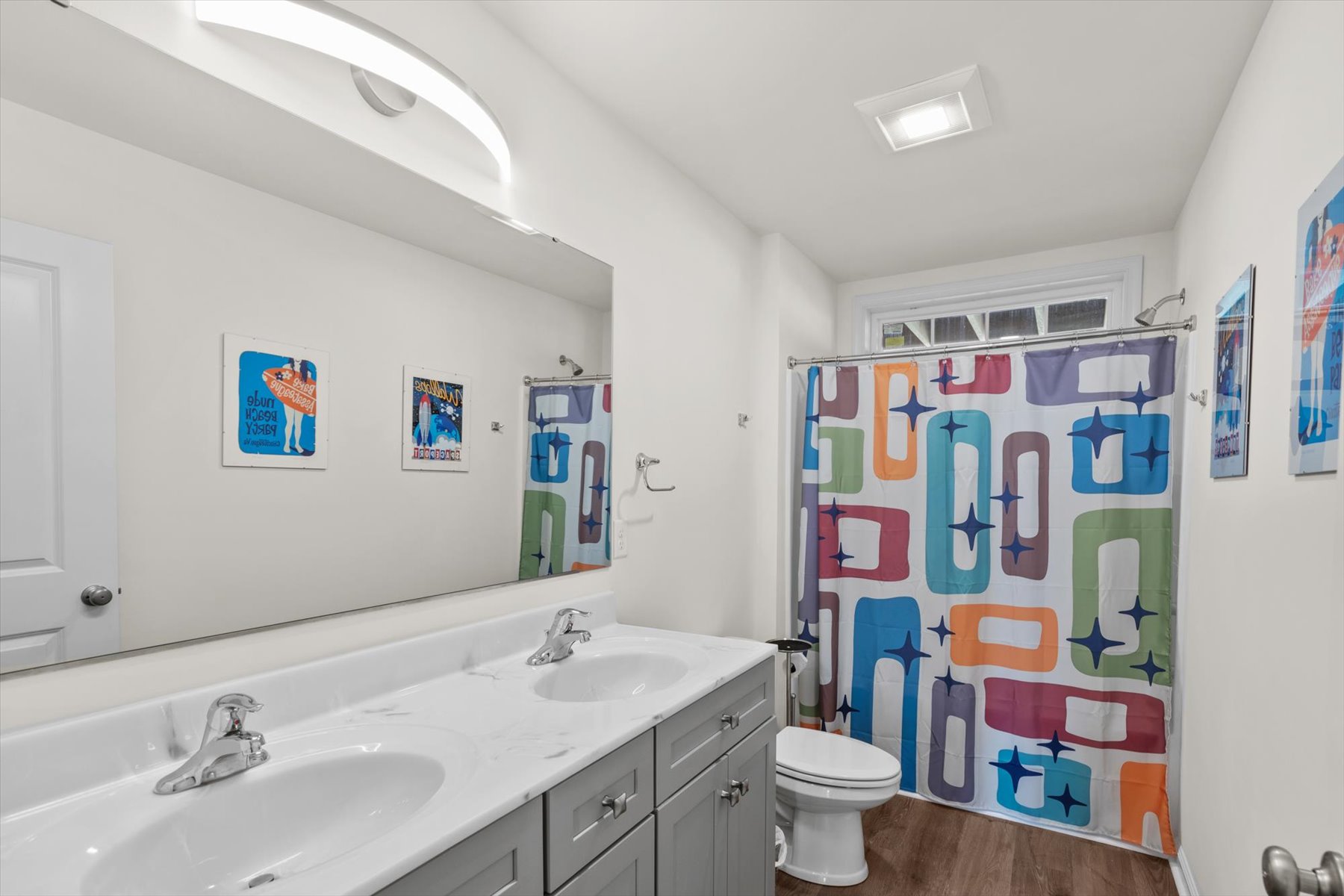 Full Bath 3 is shared and has a Tub/Shower Combo.