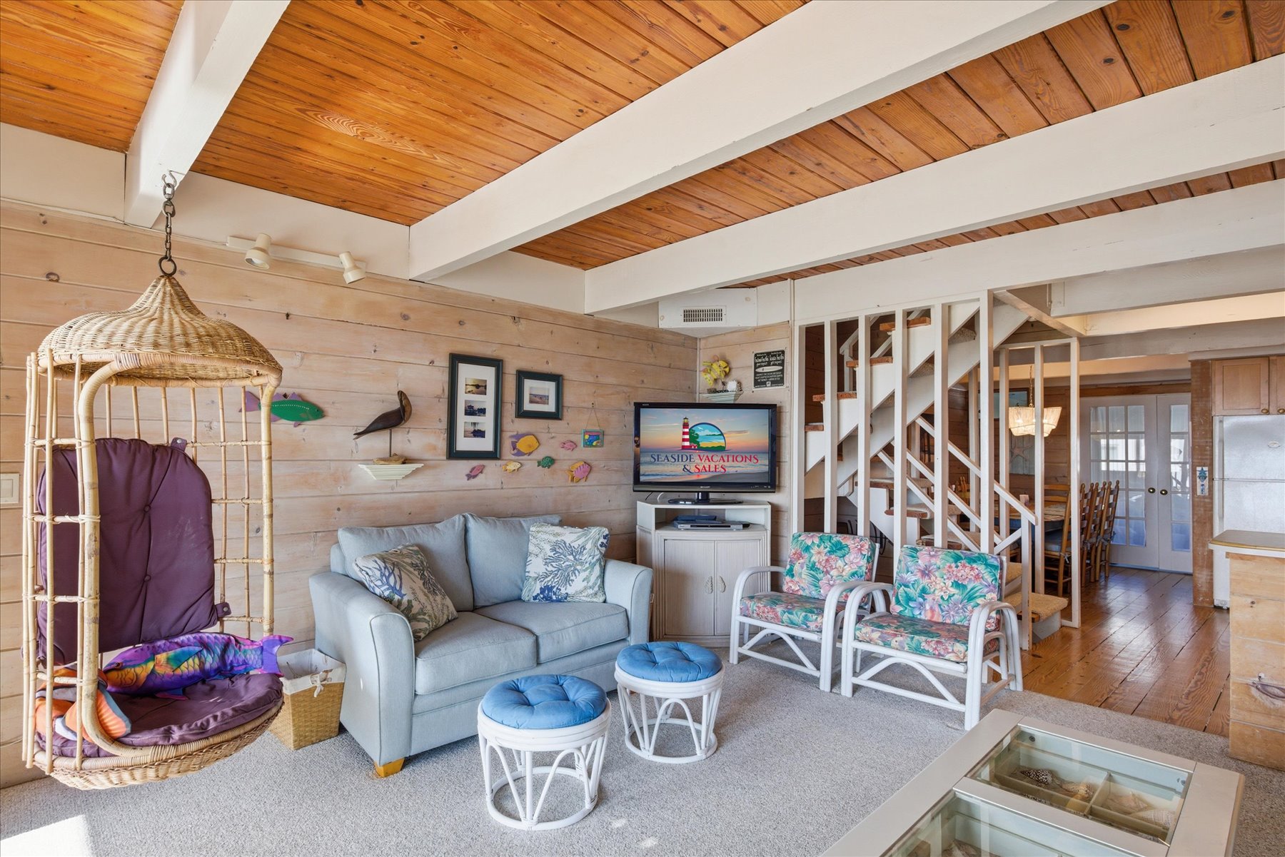 Cozy seating for the whole family!