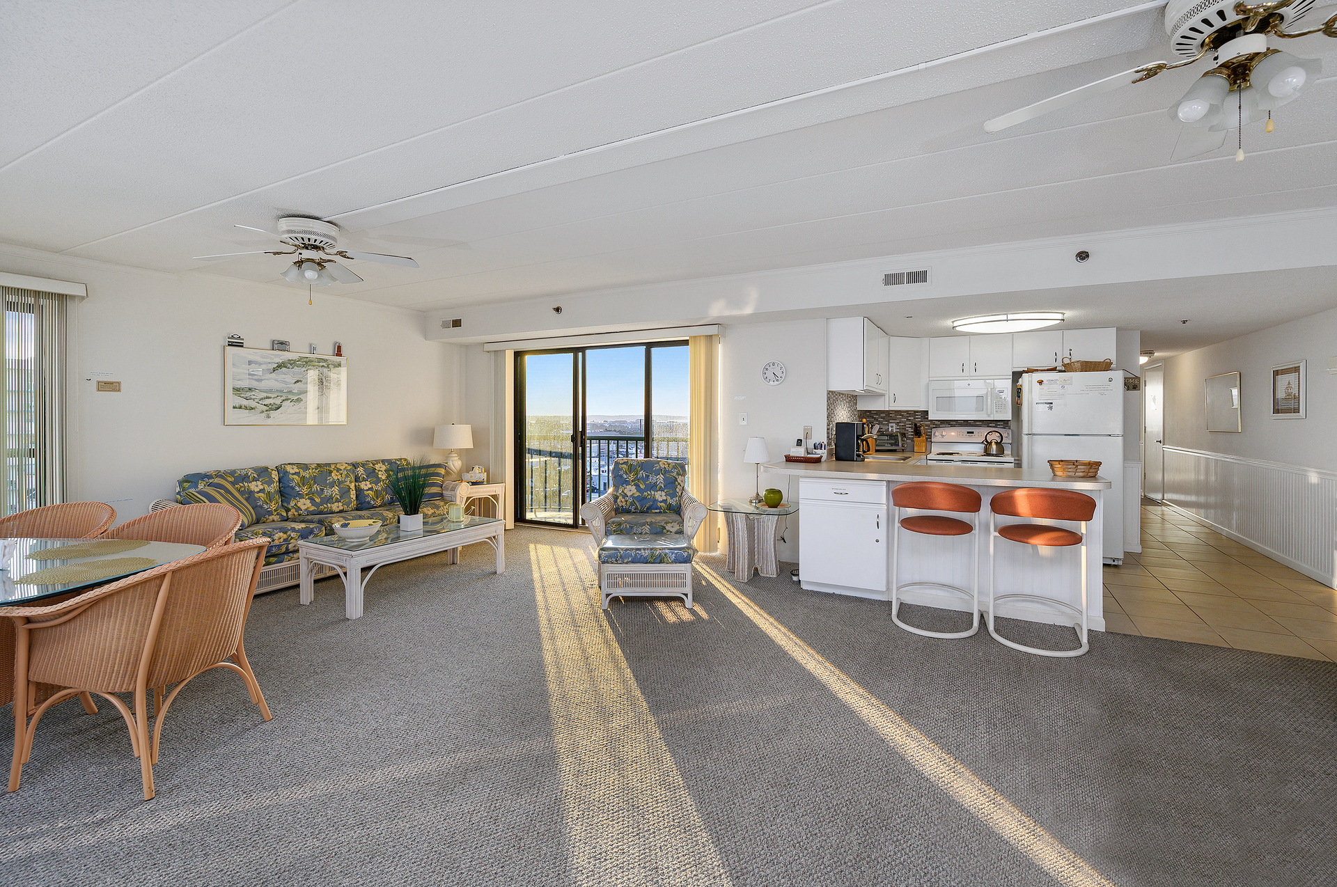 The Breakfast Bar is the perfect place to grab a quick bite before heading to the pool or the beach!