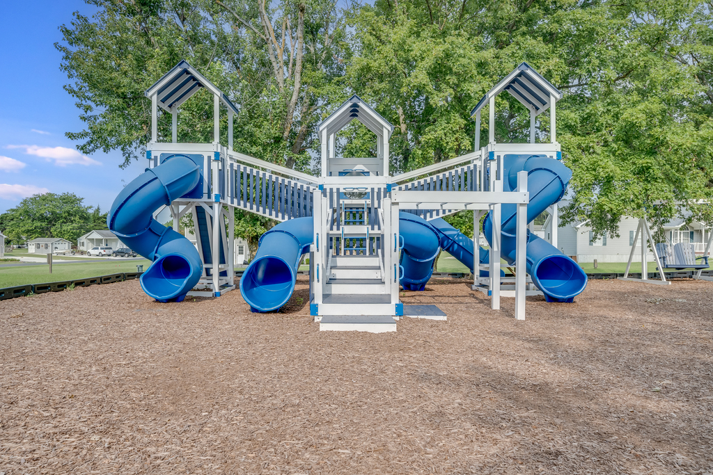 Located right beside the community basketball and tennis courts