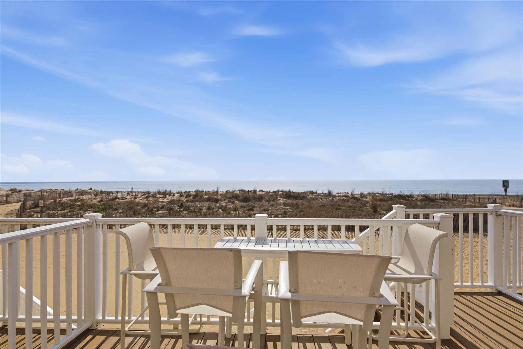 Gorgeous Direct Beachfront!
