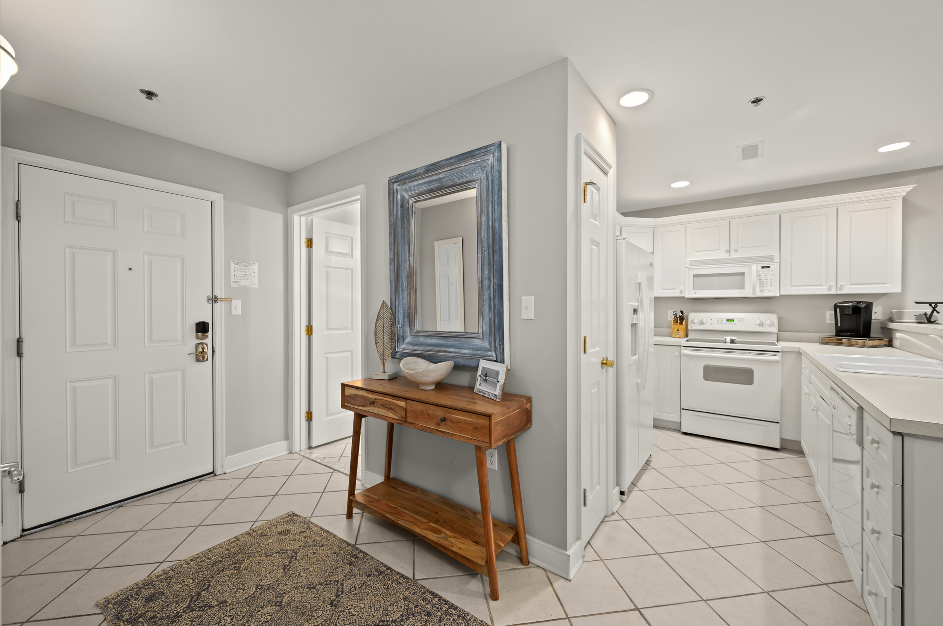 Enjoy Free WiFi and Flat Screen Cable TV after a fun-filled day at the Beach.