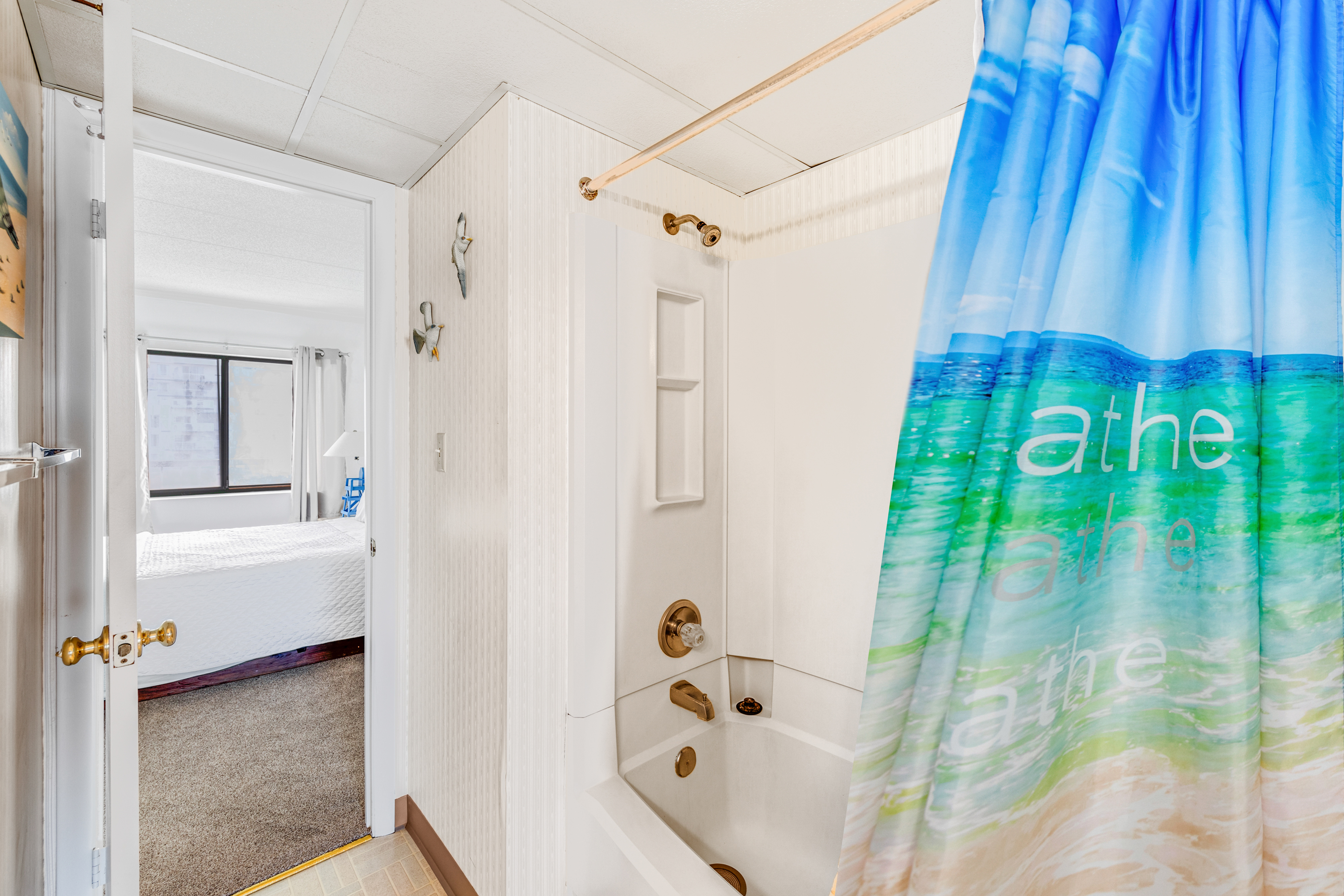 This full bath features a Shower/Tub Combo.