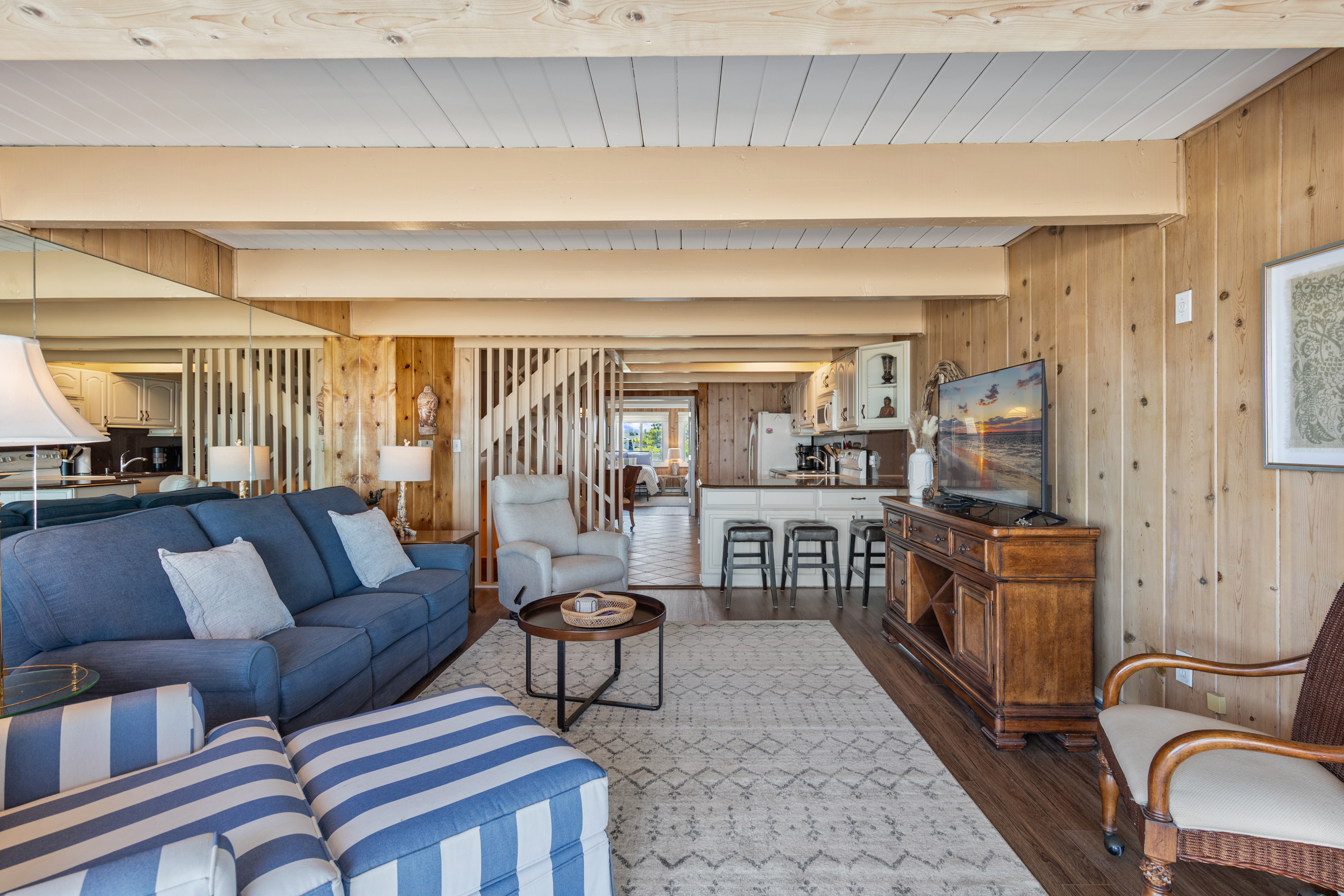 With a wonderful Open Layout, you can spend time with those who matter most without ever feeling crowded.