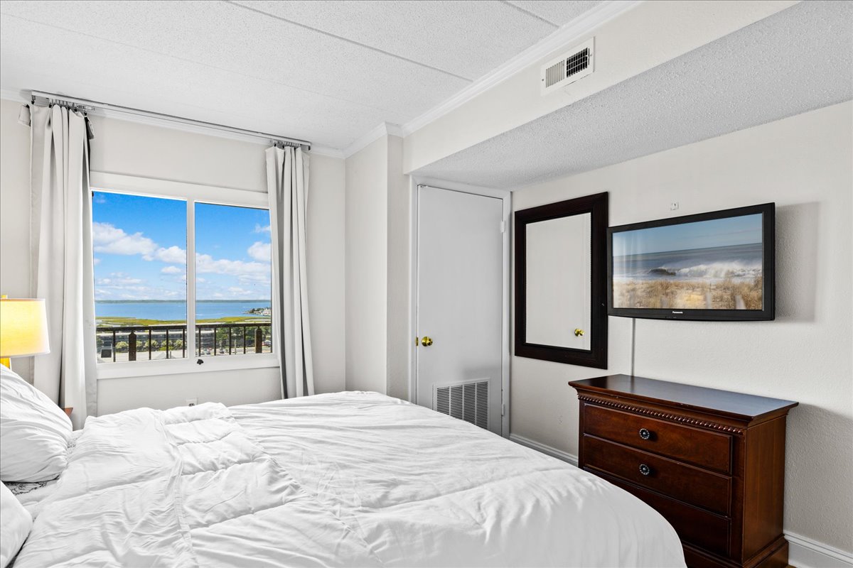 Breathtaking Bay Views right from your window!
