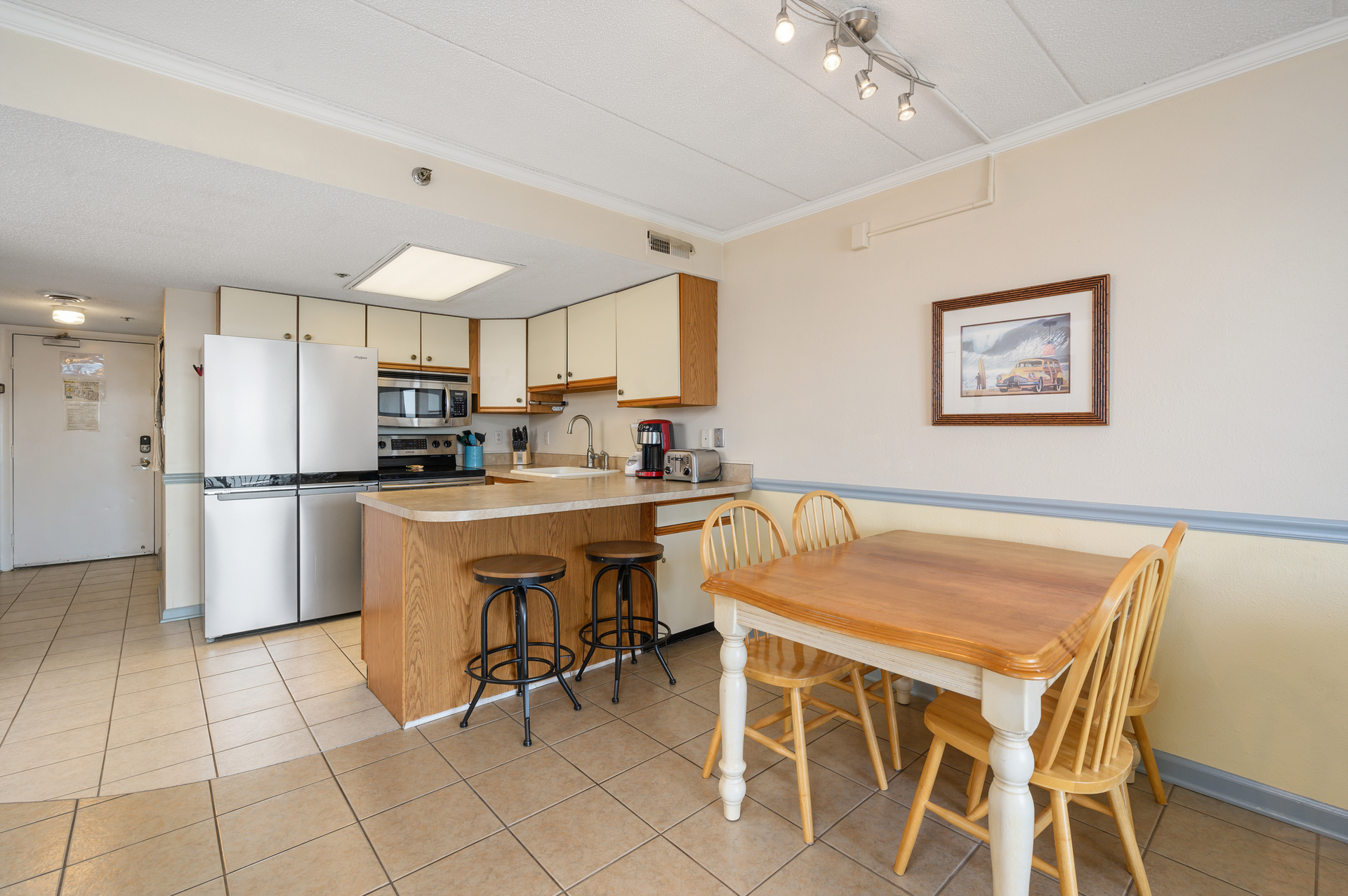 Enjoy a morning meal at the Breakfast Bar!