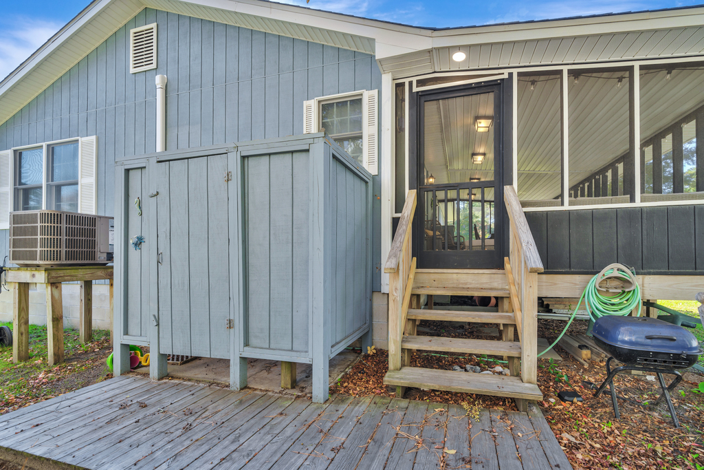 Super convenient Outdoor Shower for rinsing off sandy feet.