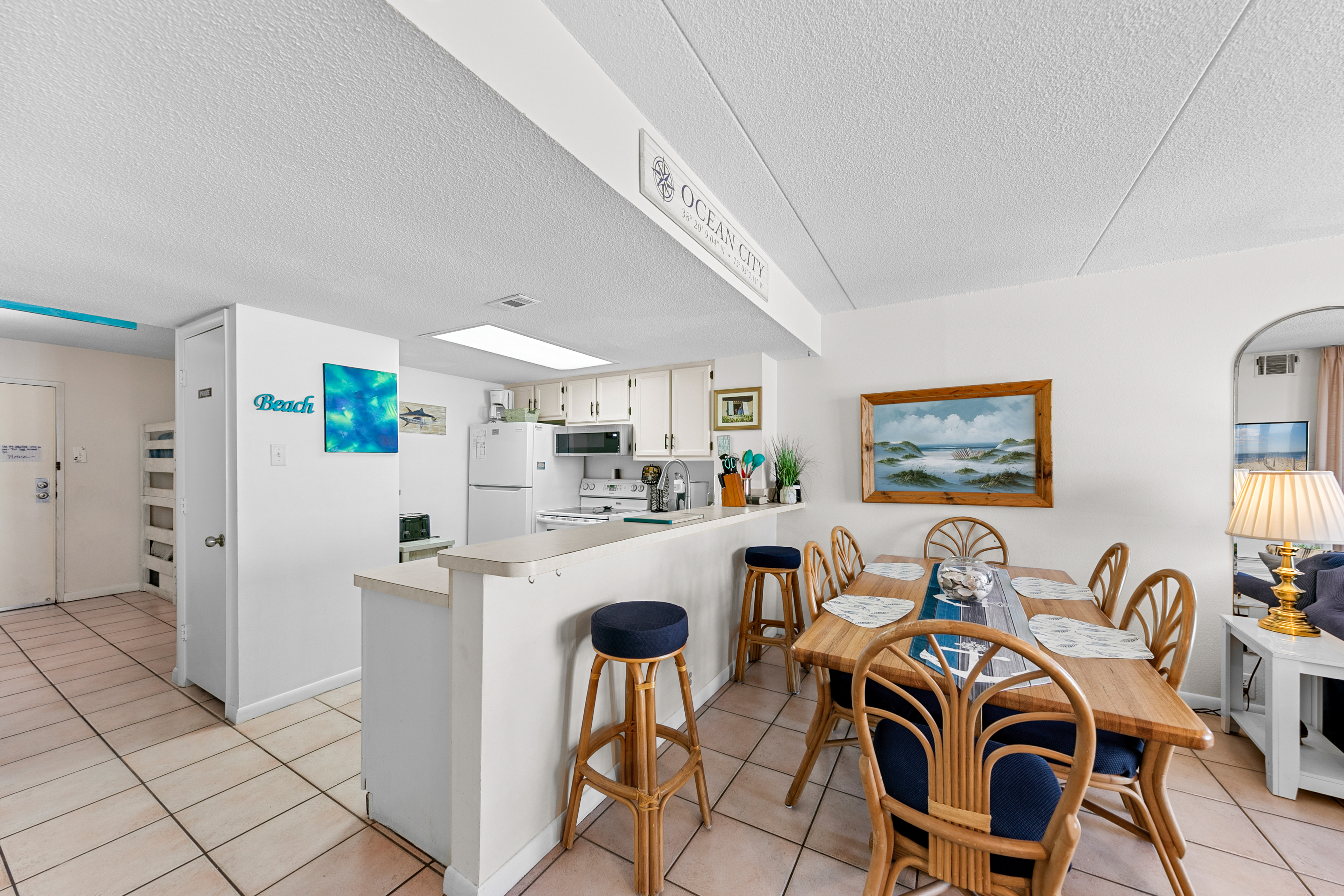 Grab a quick bite to eat before hitting the Beach at the Breakfast Bar.