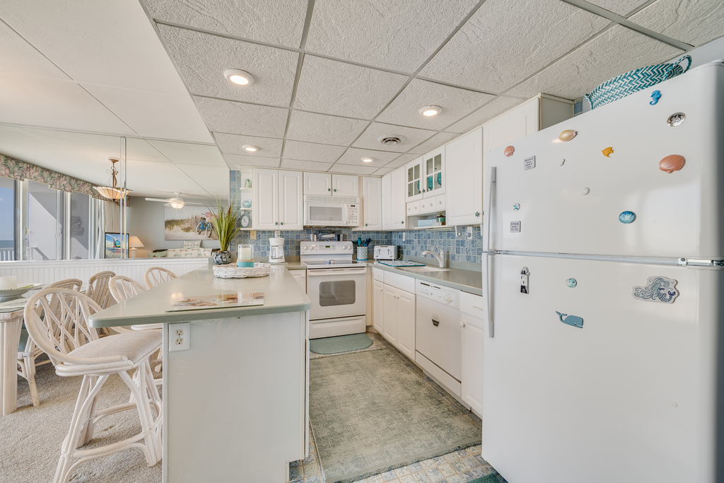 The Chef in your Family will love the Open Kitchen Area!