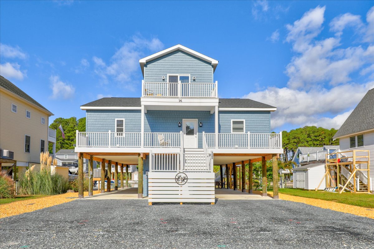 Multiple Levels of Decks on both sides of Coastal Crab.