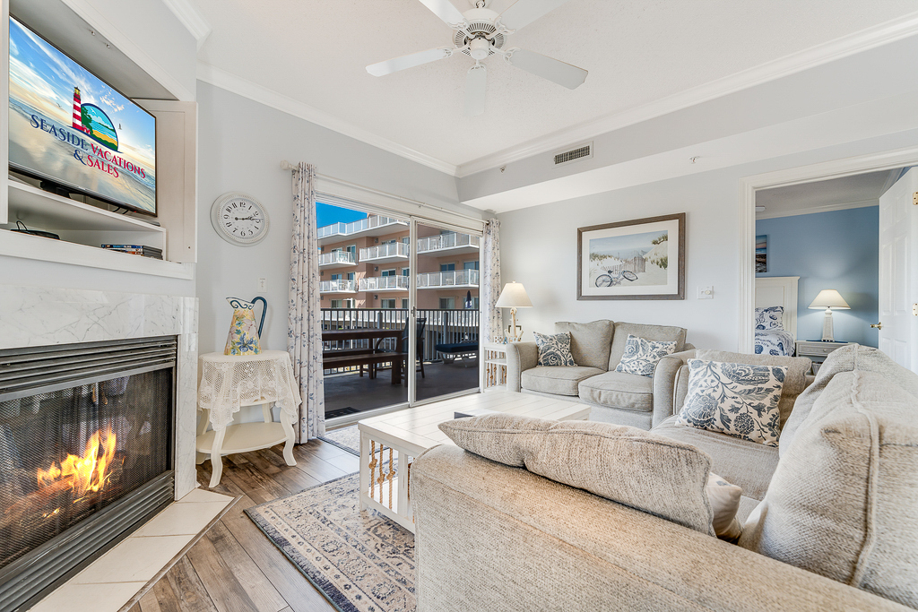 Relax in the AC in the beautiful Living area after a day of fun with the Family!