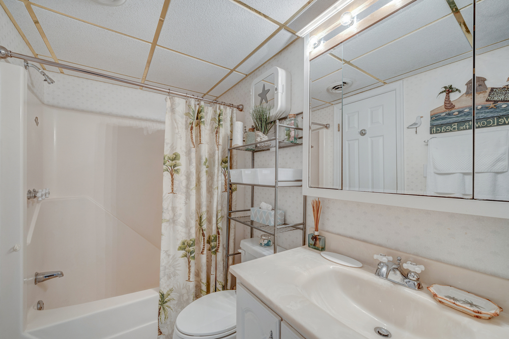 Freshen up in the Shower/Tub Combo after a long day in the Sun!