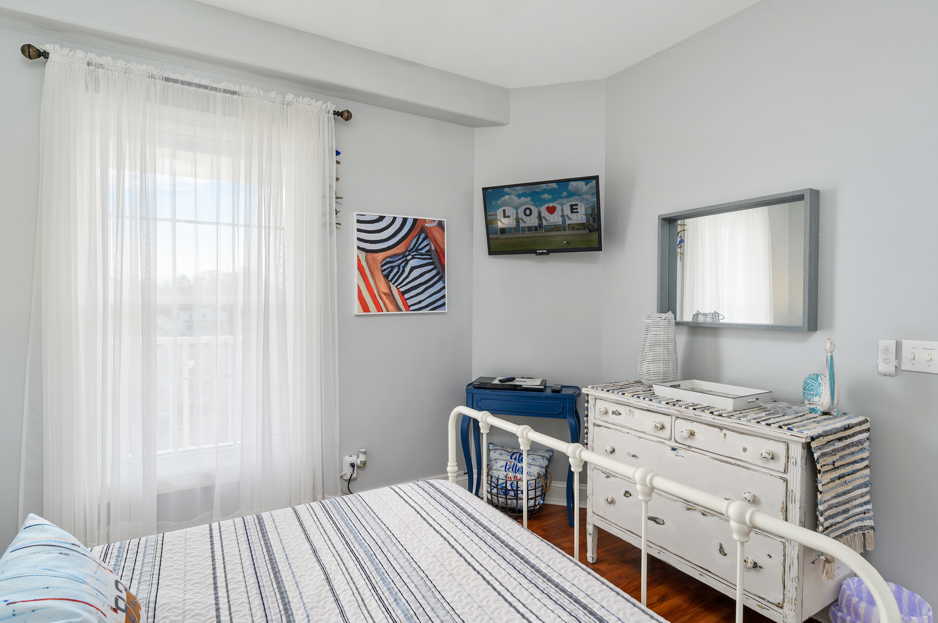 Bedroom 2 also has Flat Screen TV.