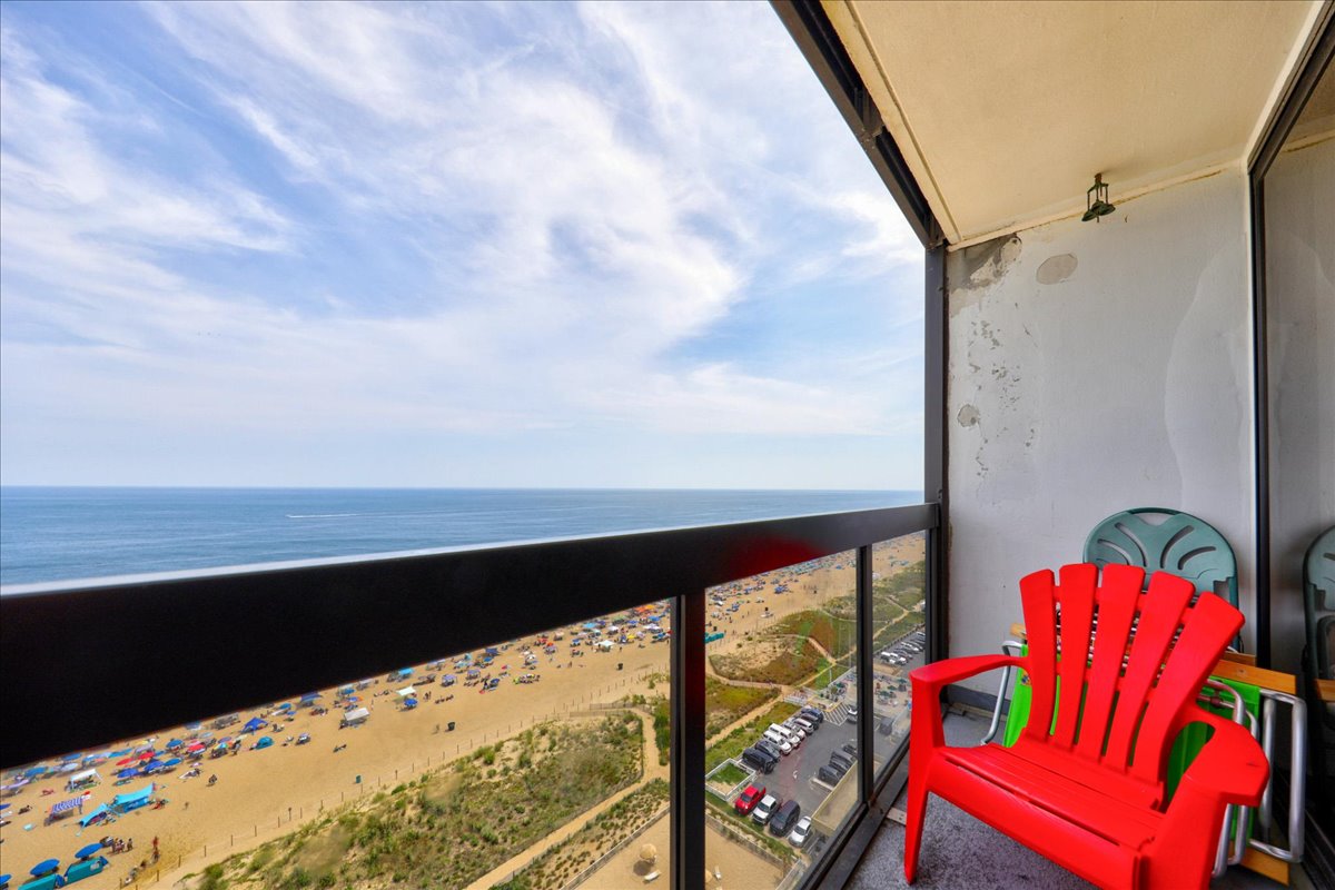 Sweeping Oceanfront Views from your Private Balcony awaits!
