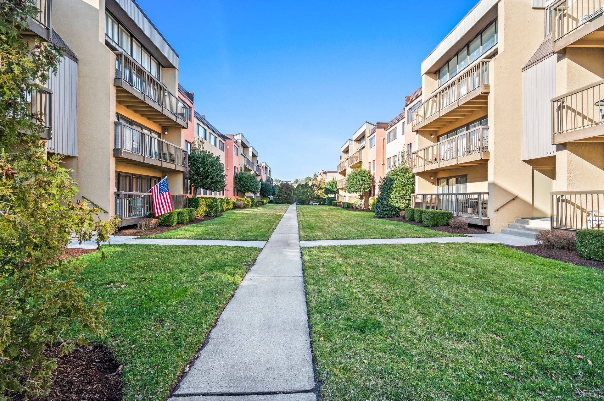 Tiburon grounds are beautifully maintained.