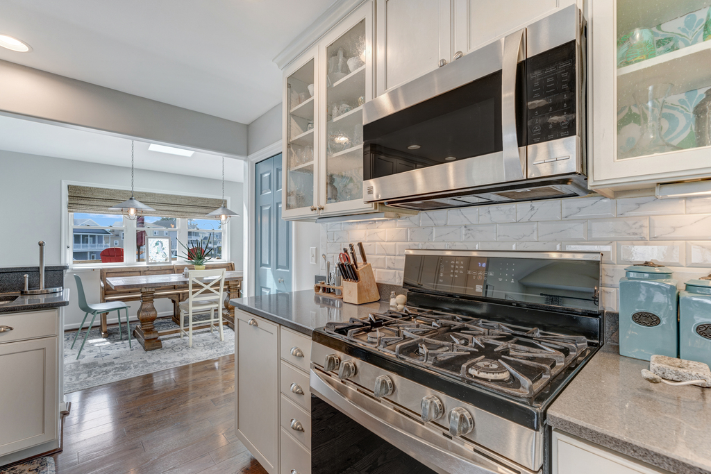 Off Kitchen, you'll find a Breakfast Nook with gorgeous Water Views.
