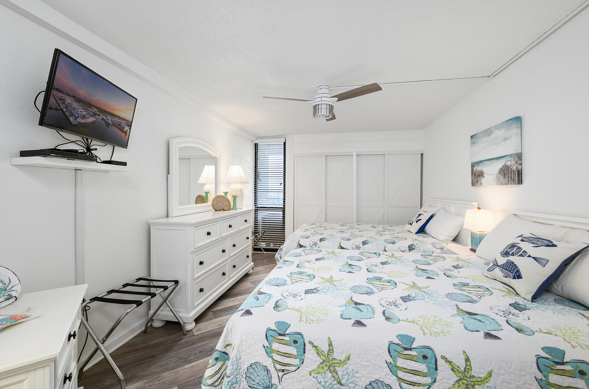 Enjoy a night in and a Movie on the Flat Screen TV!