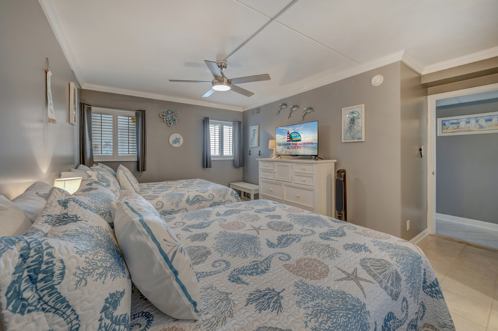 Kick back, relax and enjoy your favorite Movie on the Flat Screen TV!