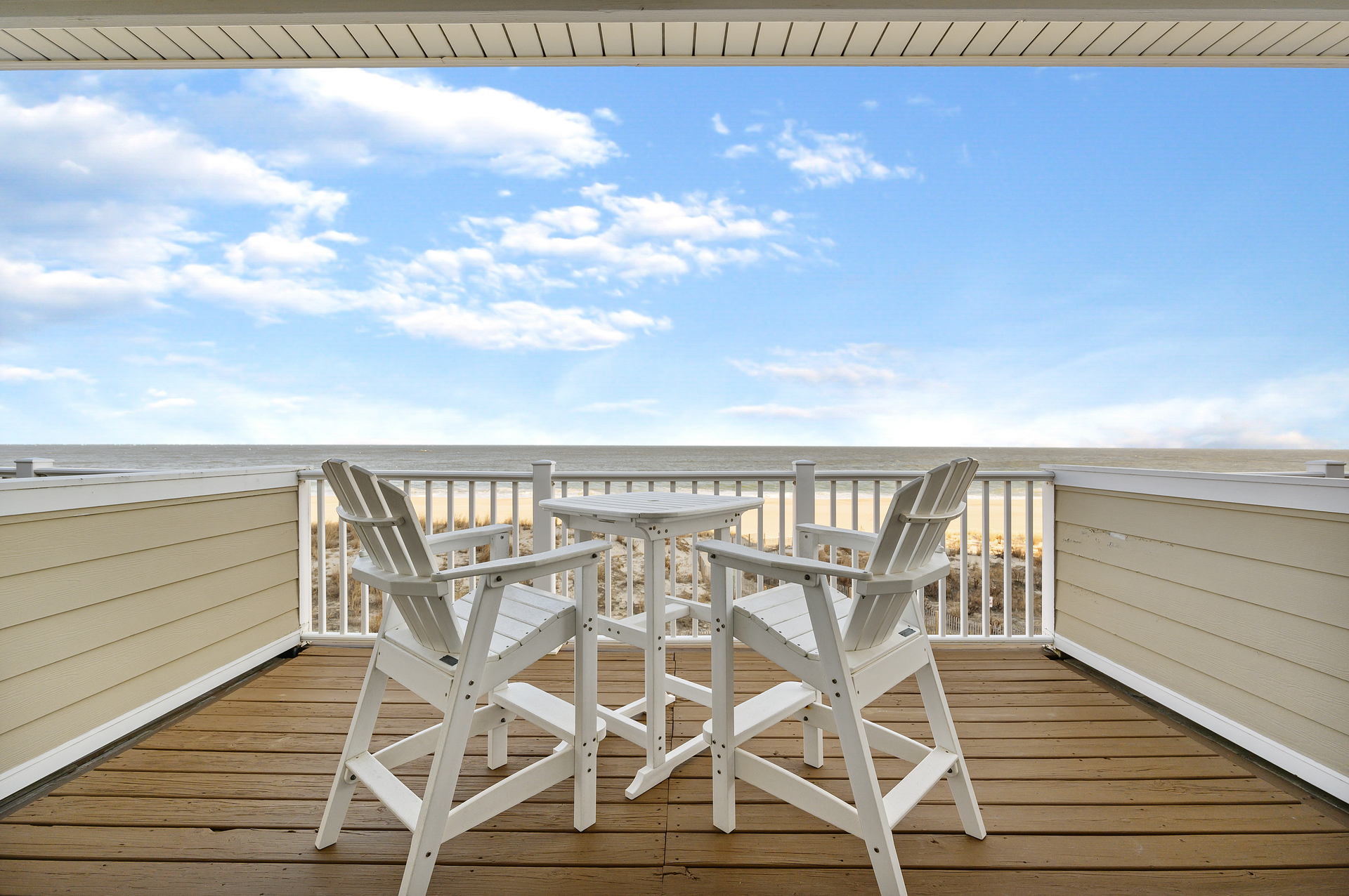 Gorgeous Direct Beachfront!