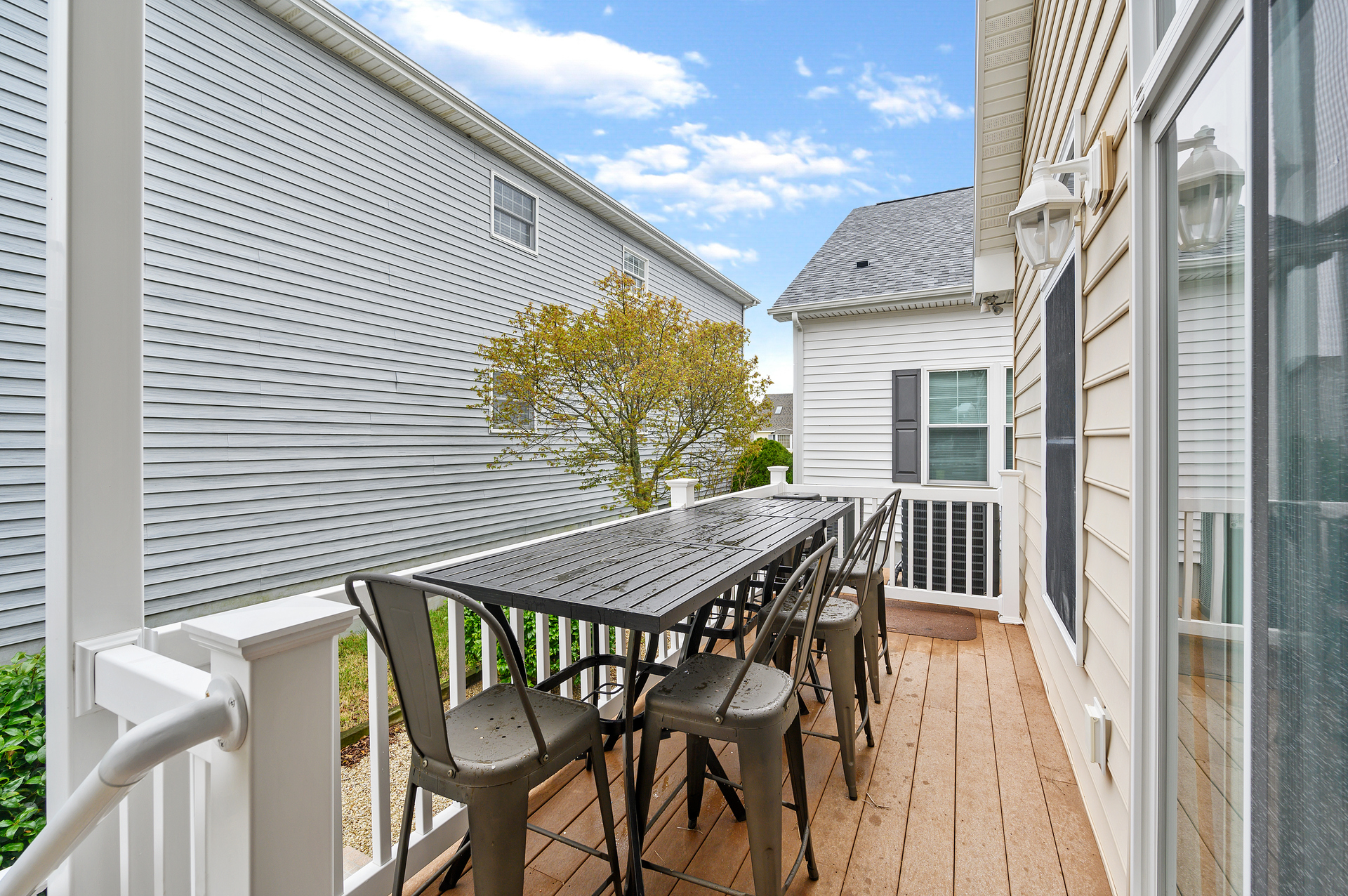 Dine outside under the stars!