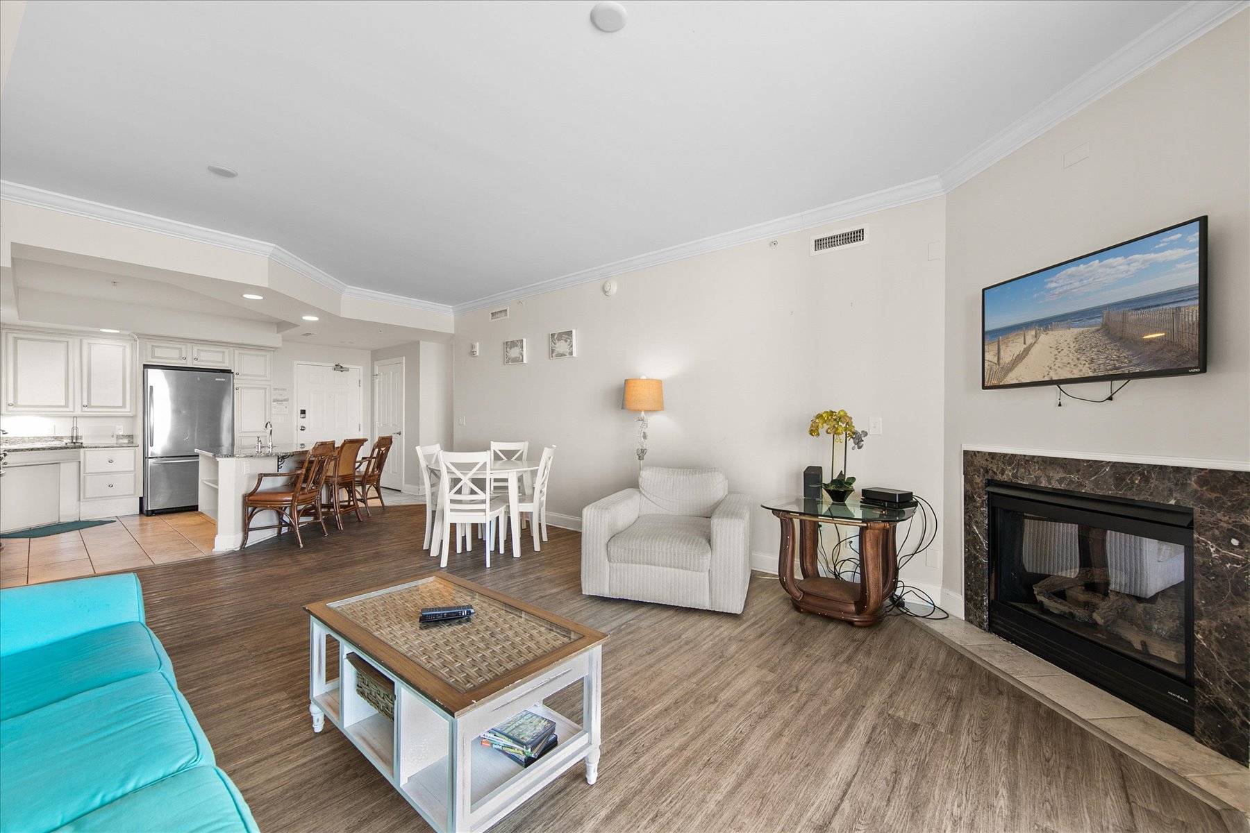 Plenty of seating for the whole family to gather.