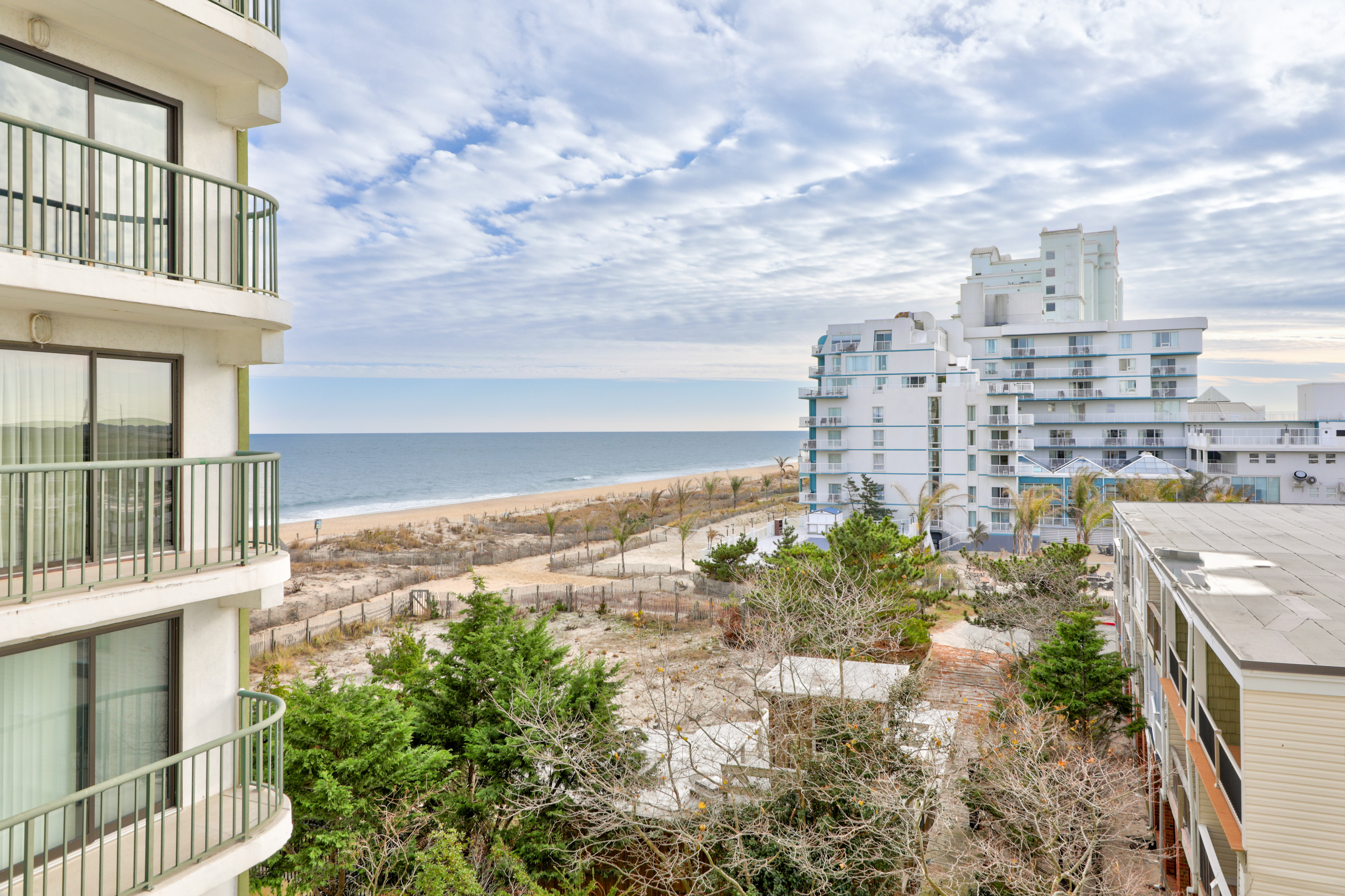 Summer Beach 404 -Kick your flip flops off and make yourself at home!