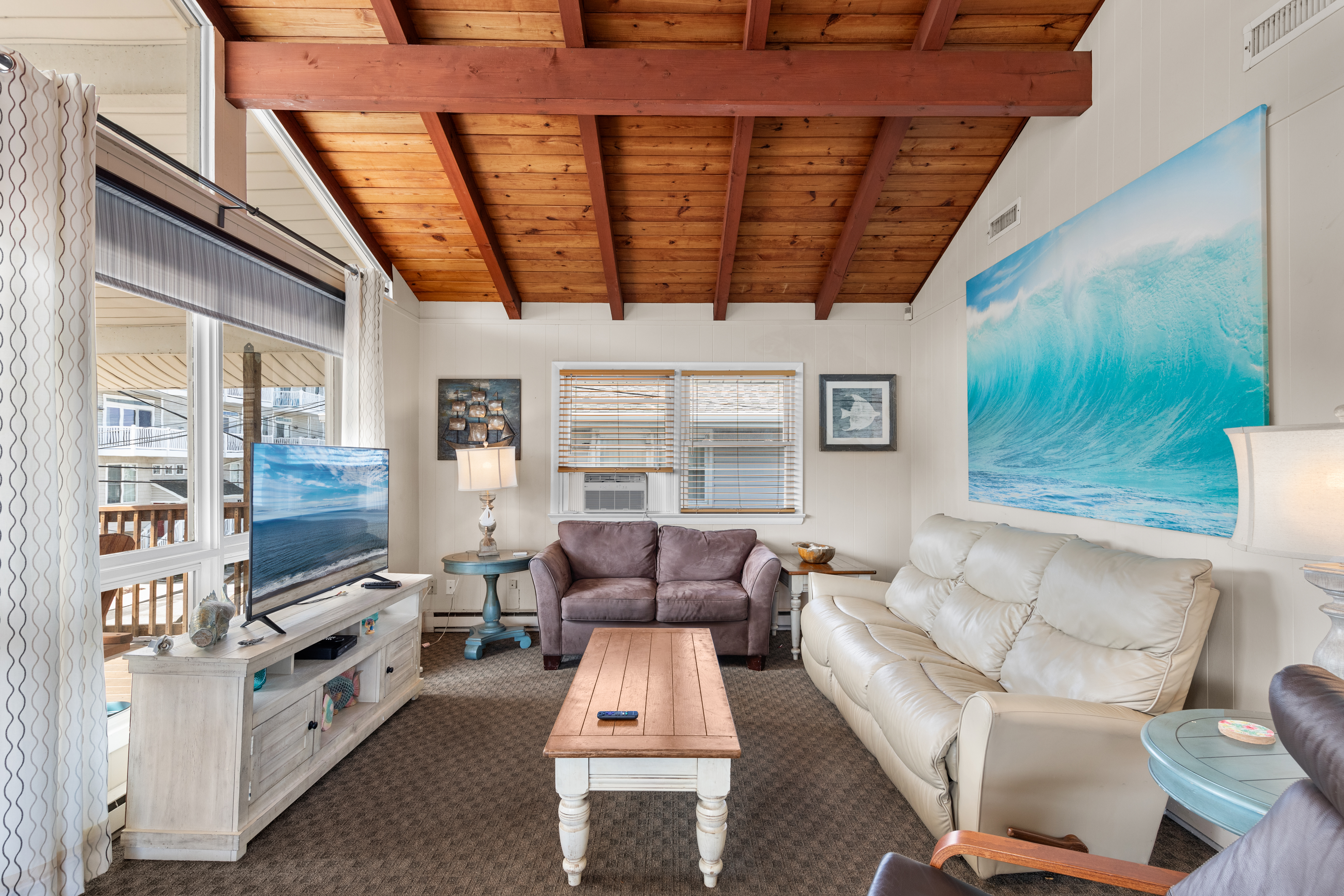 Perfect to unwind and re-connect with the ones who matter!