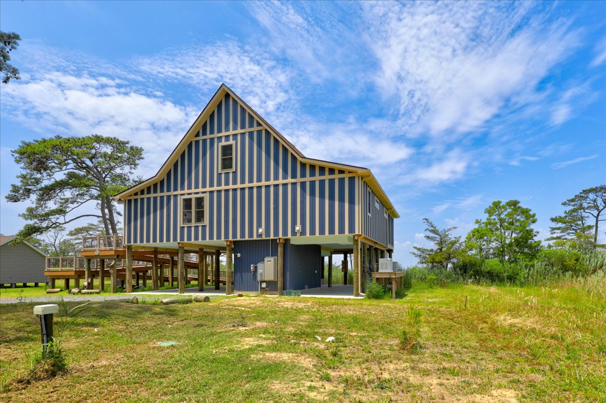 House on the Dune is a Modern Masterpiece.