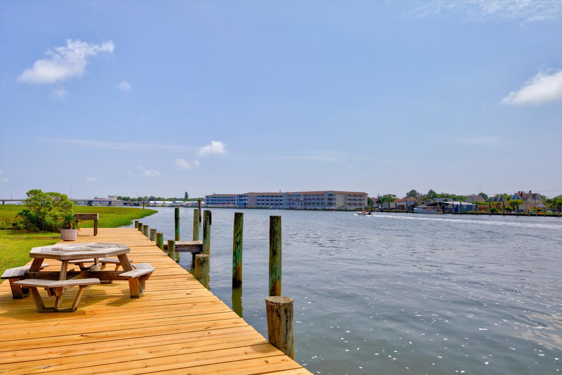 Sitting directly on the Chincoteague Channel. Captain's Quarters is a family favorite!