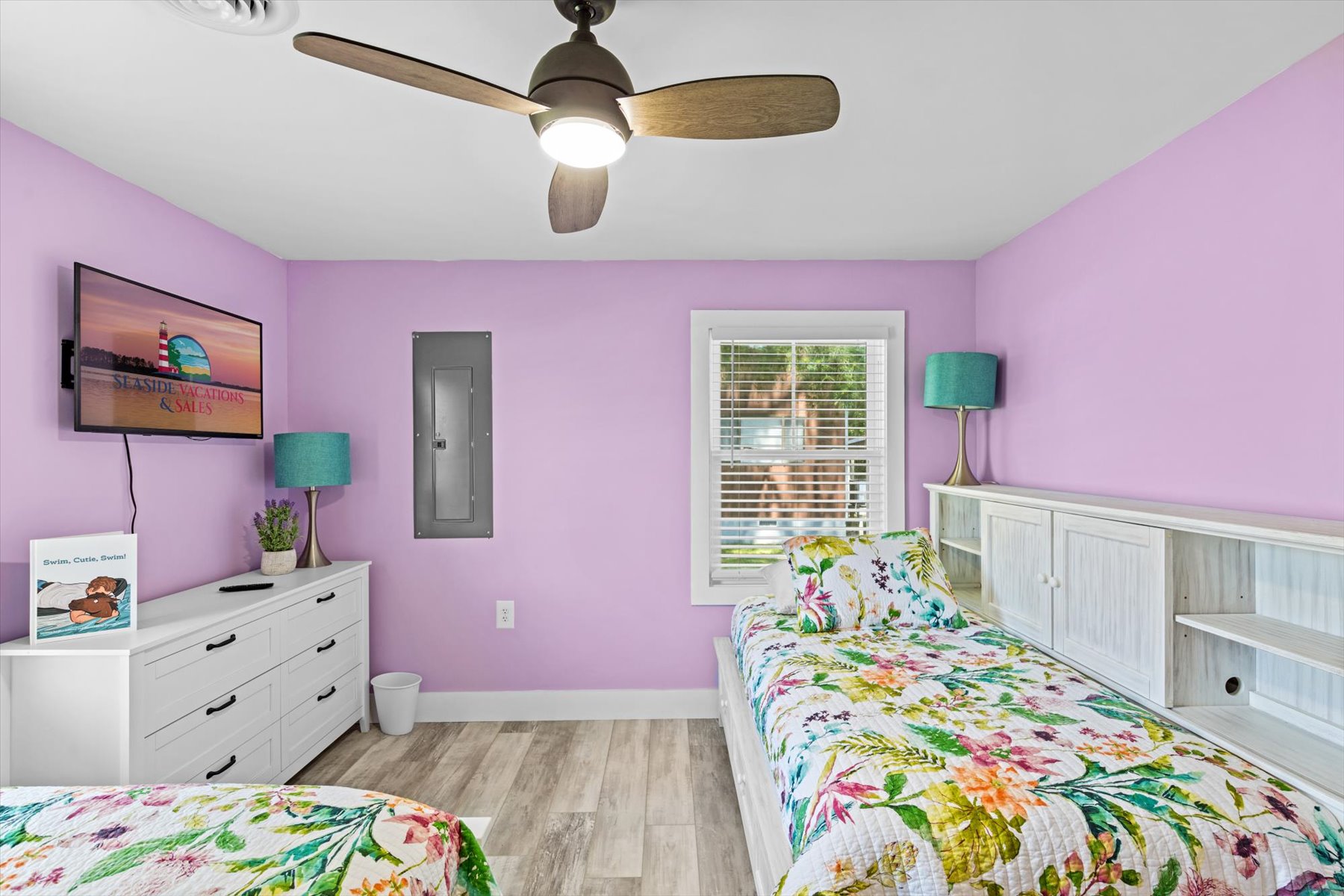 These colors are just so fun!