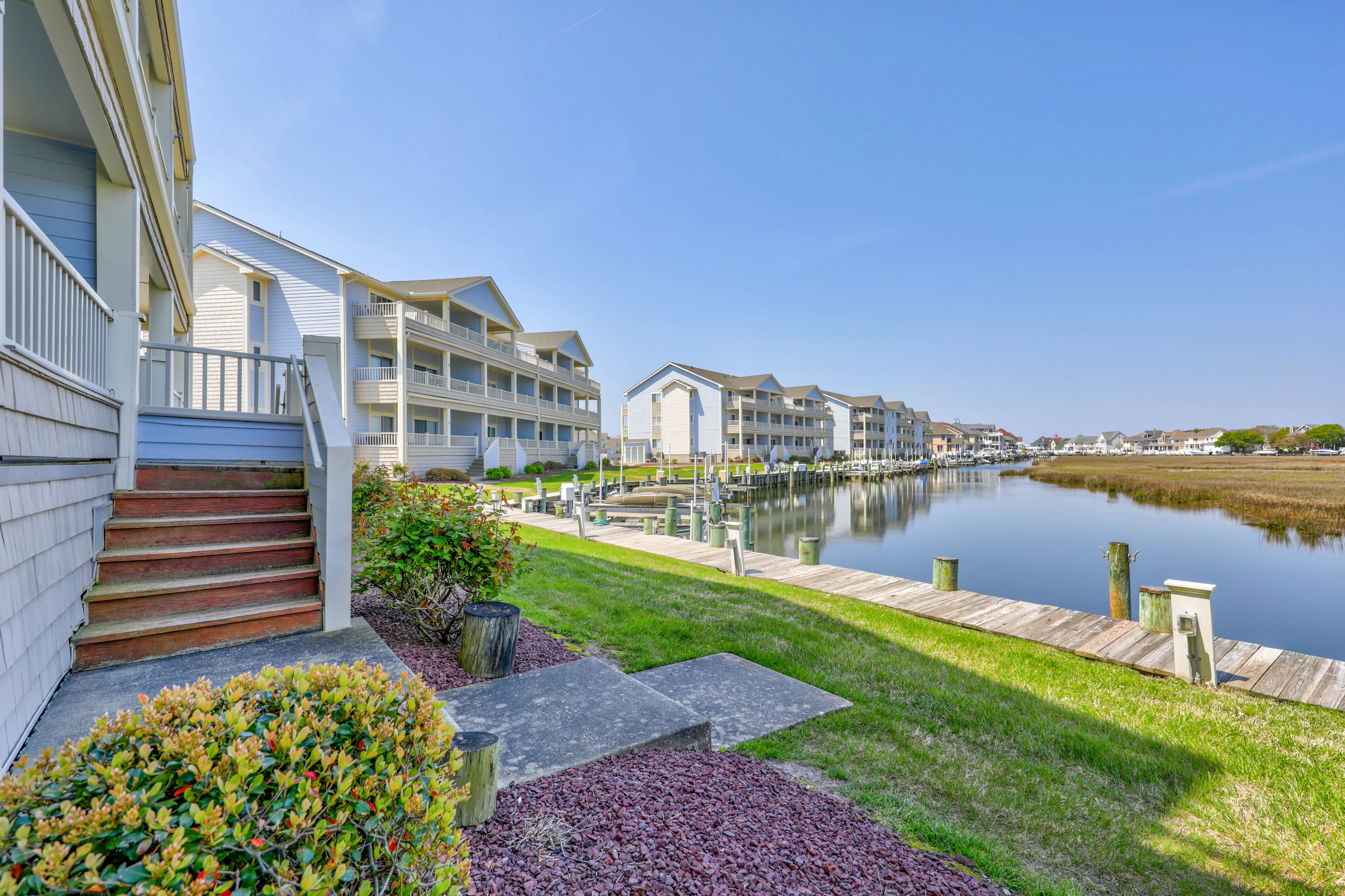 What a wonderful place to begin and end every precious Vacation Day.