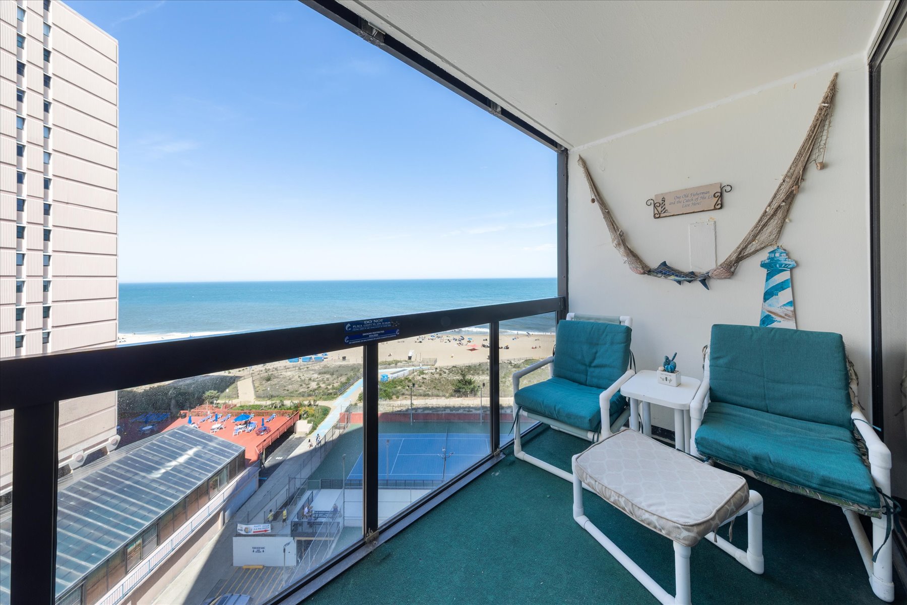 Start your Vacation of with Stunning Views.