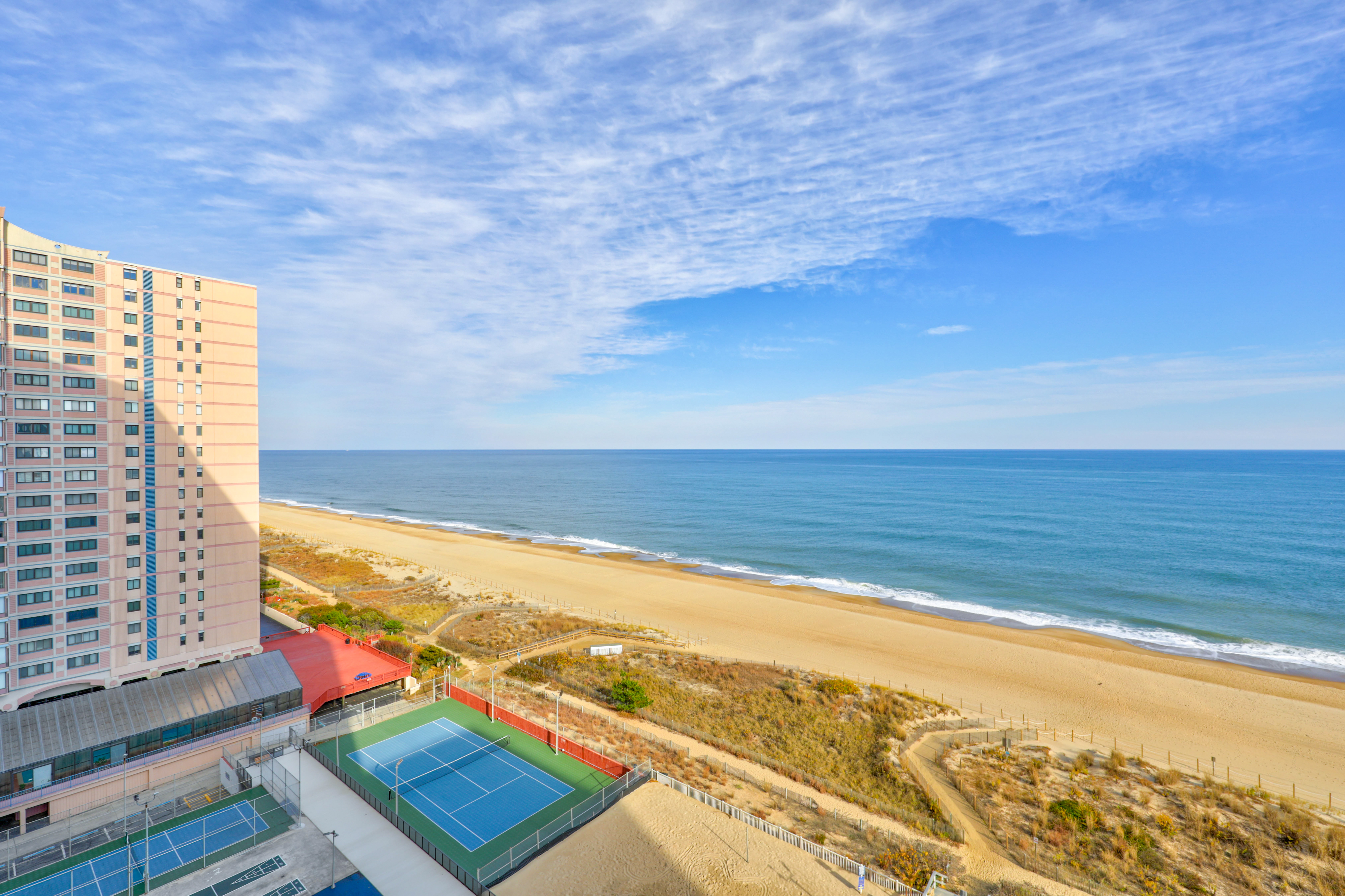 Watch the kids play tennis from the balcony! Just one of Golden Sands many amenities.