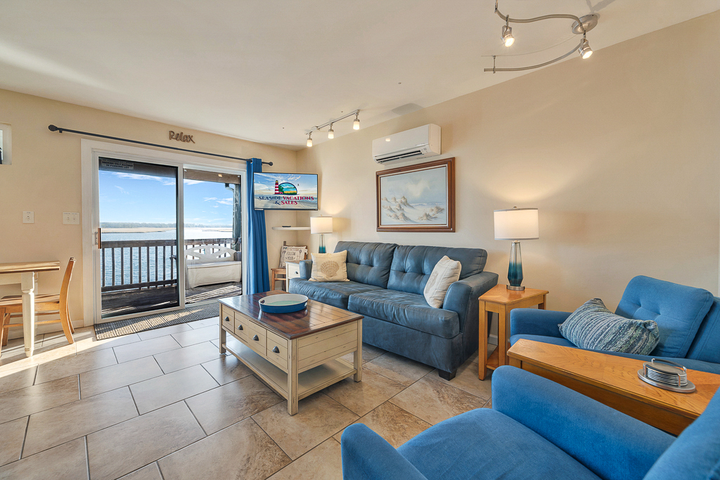 Dancing Waters at Sea Tag