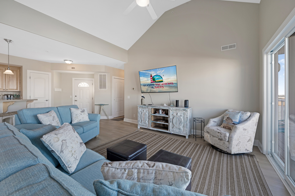 Enjoy Free WiFi and Flat Screen Smart TV - and you take in those views right from the sofa!