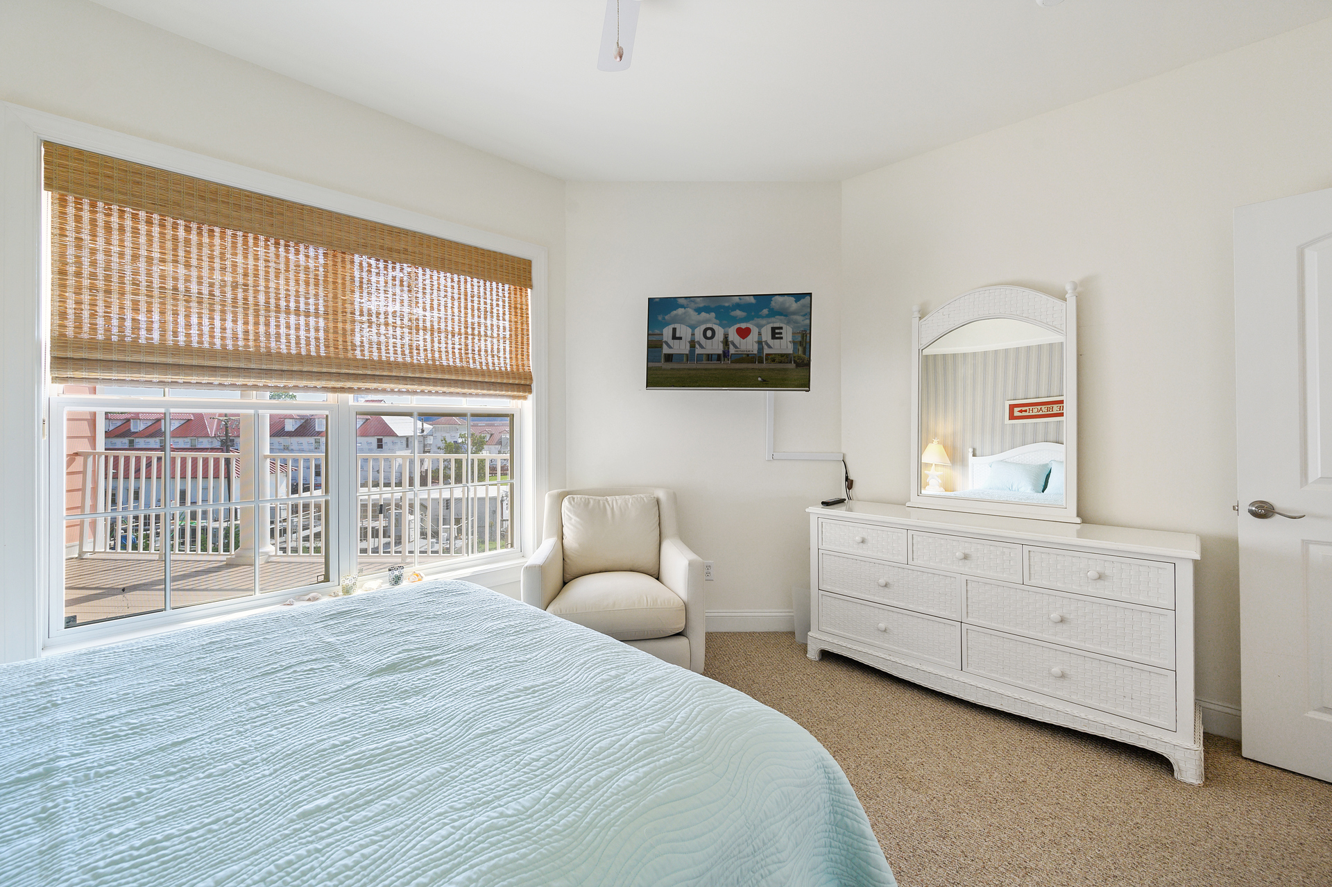 Bedroom 2 also has Flat Screen TV.